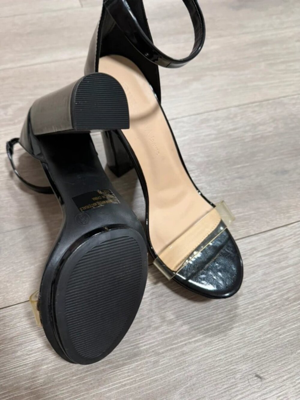 heels - Picture 2 of 2